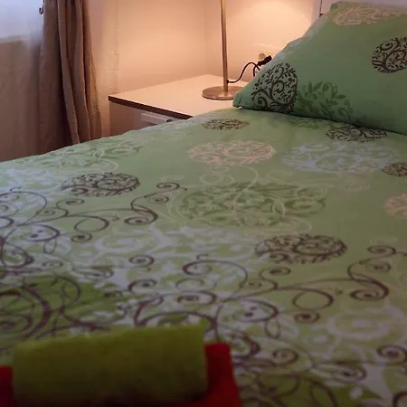 بيت ضيافة Writer's Place ليوبليانا