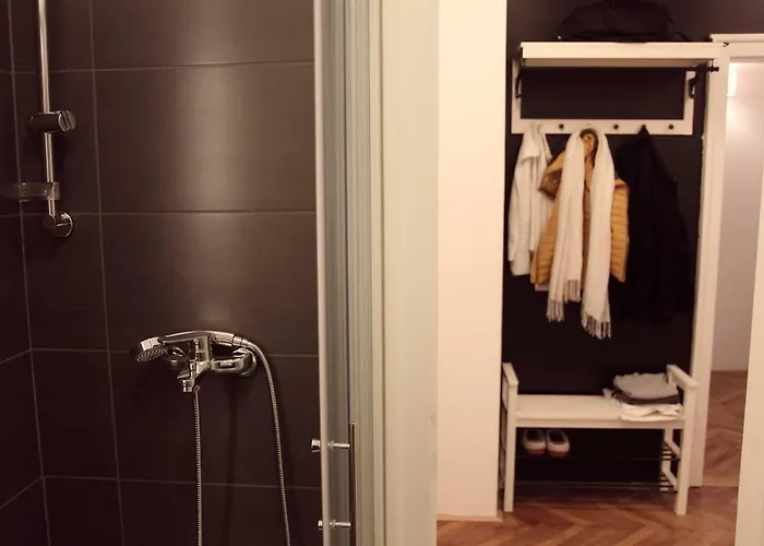 招待所 Writer's Place 卢布尔雅那